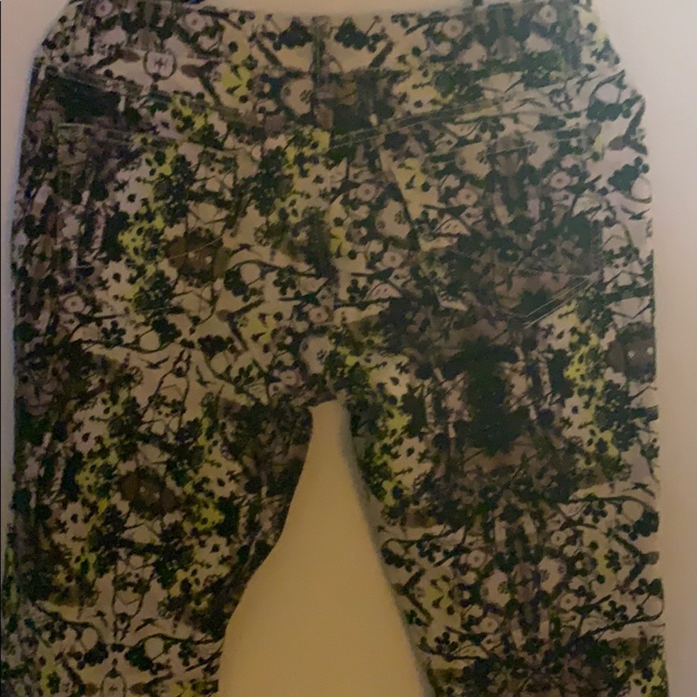 Pants - Picture 4 of 4